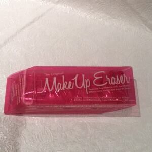 The Original Makeup Eraser in Pink